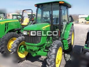 новый трактор колесный John Deere 5075E