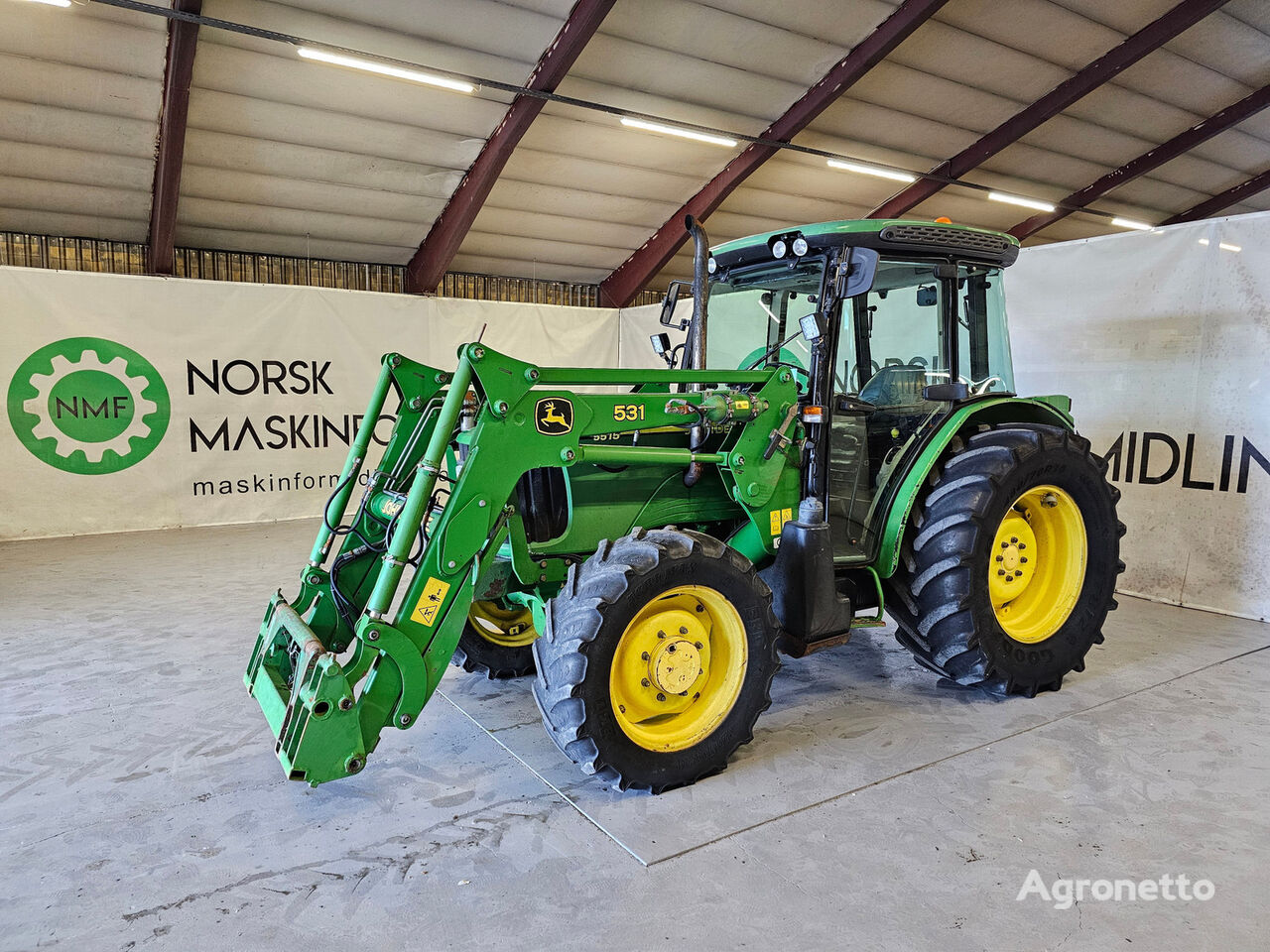 John Deere 5515 tekerlekli traktör