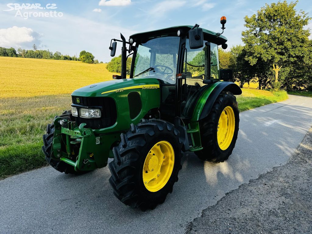 трактор колесный John Deere 5720