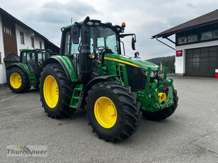 جرار بعجلات John Deere 6090M