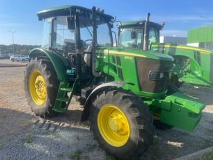 трактор колесный John Deere 6110 B