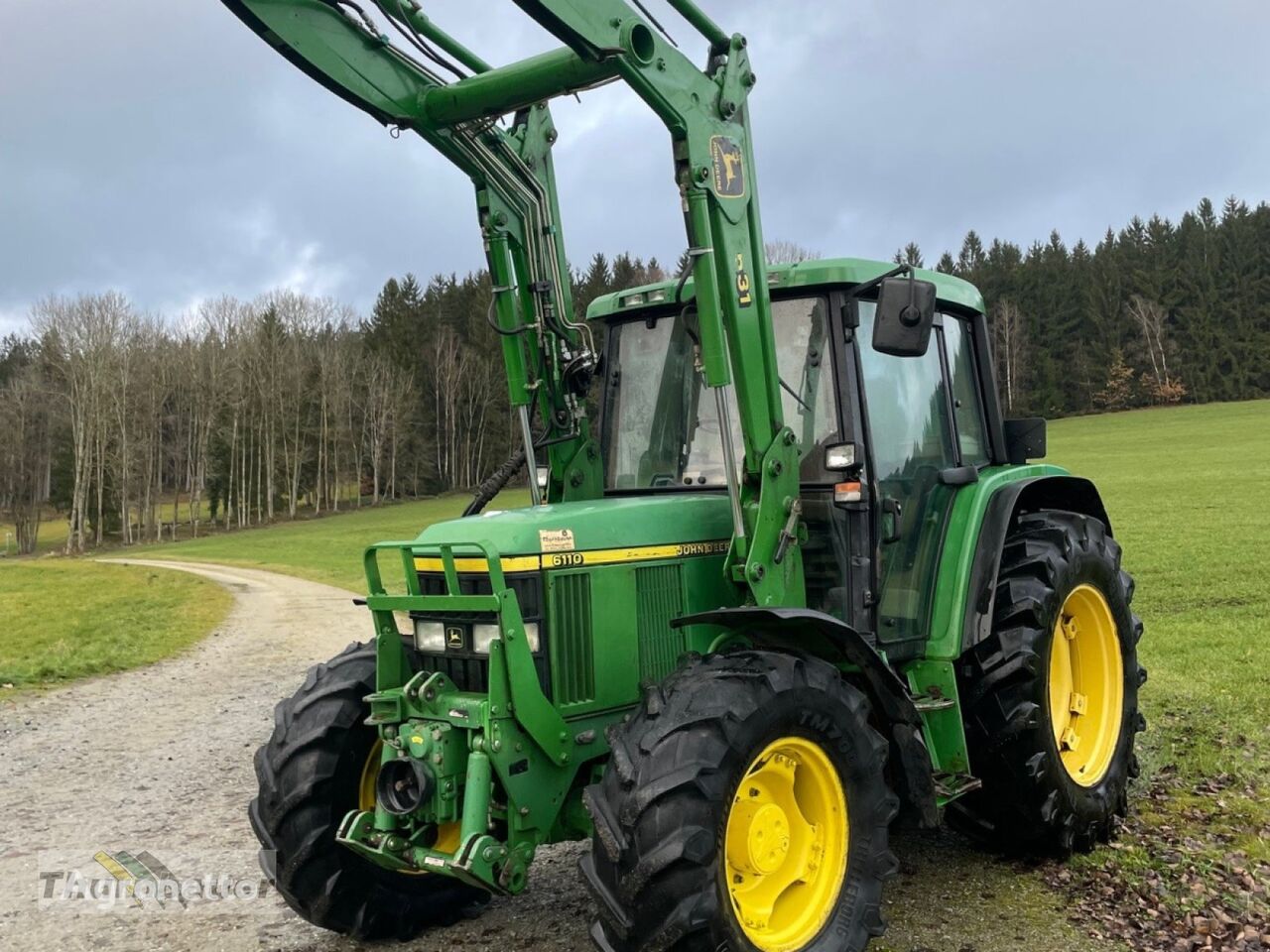 John Deere 6110 Premium wheel tractor