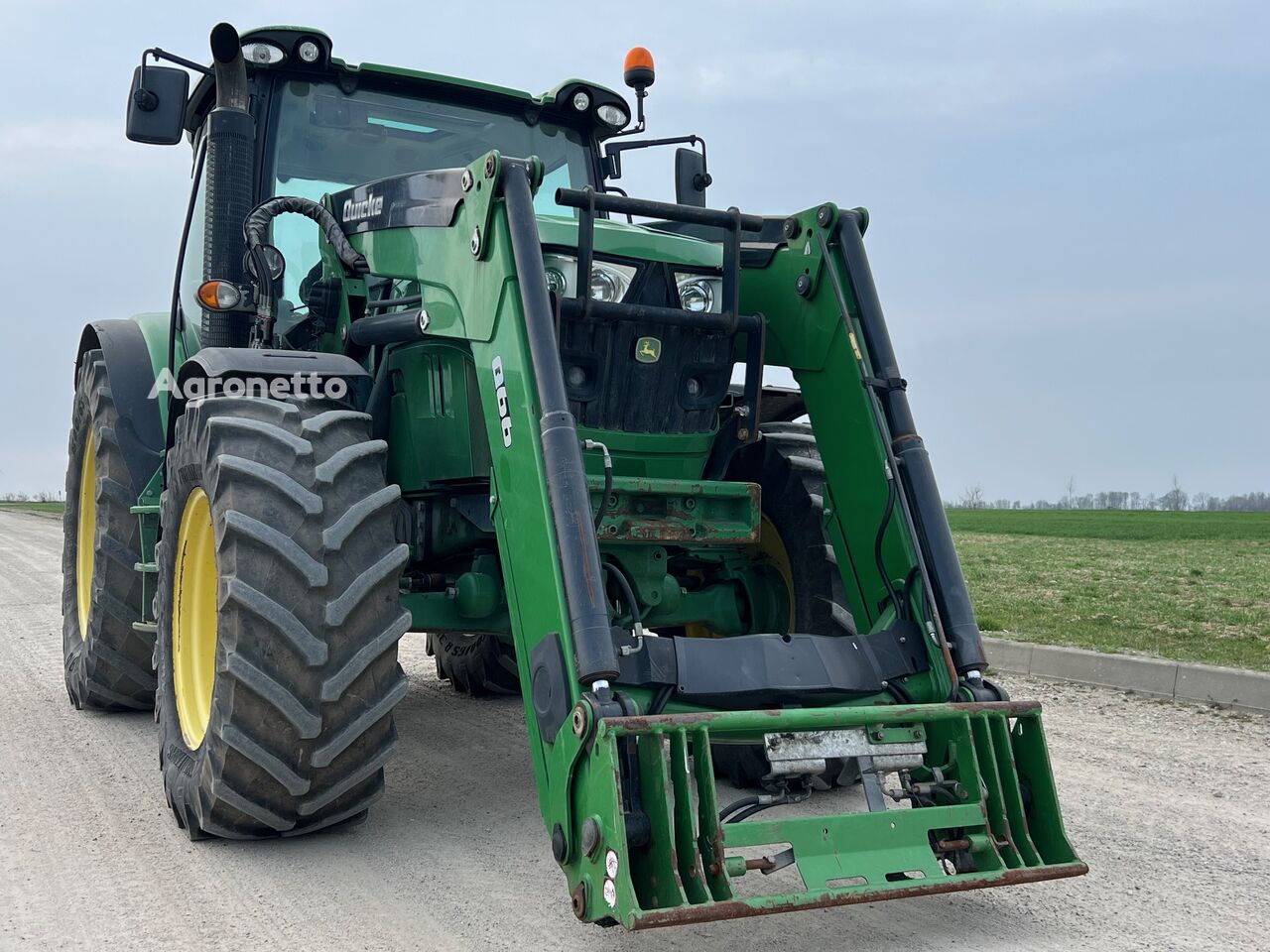 Trator de rodas John Deere 6125 R 2012r a venda | Agronetto MZ Trator de rodas John Deere 6125 R 2012r - Agronetto
