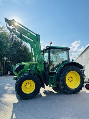 John Deere 6125R wheel tractor