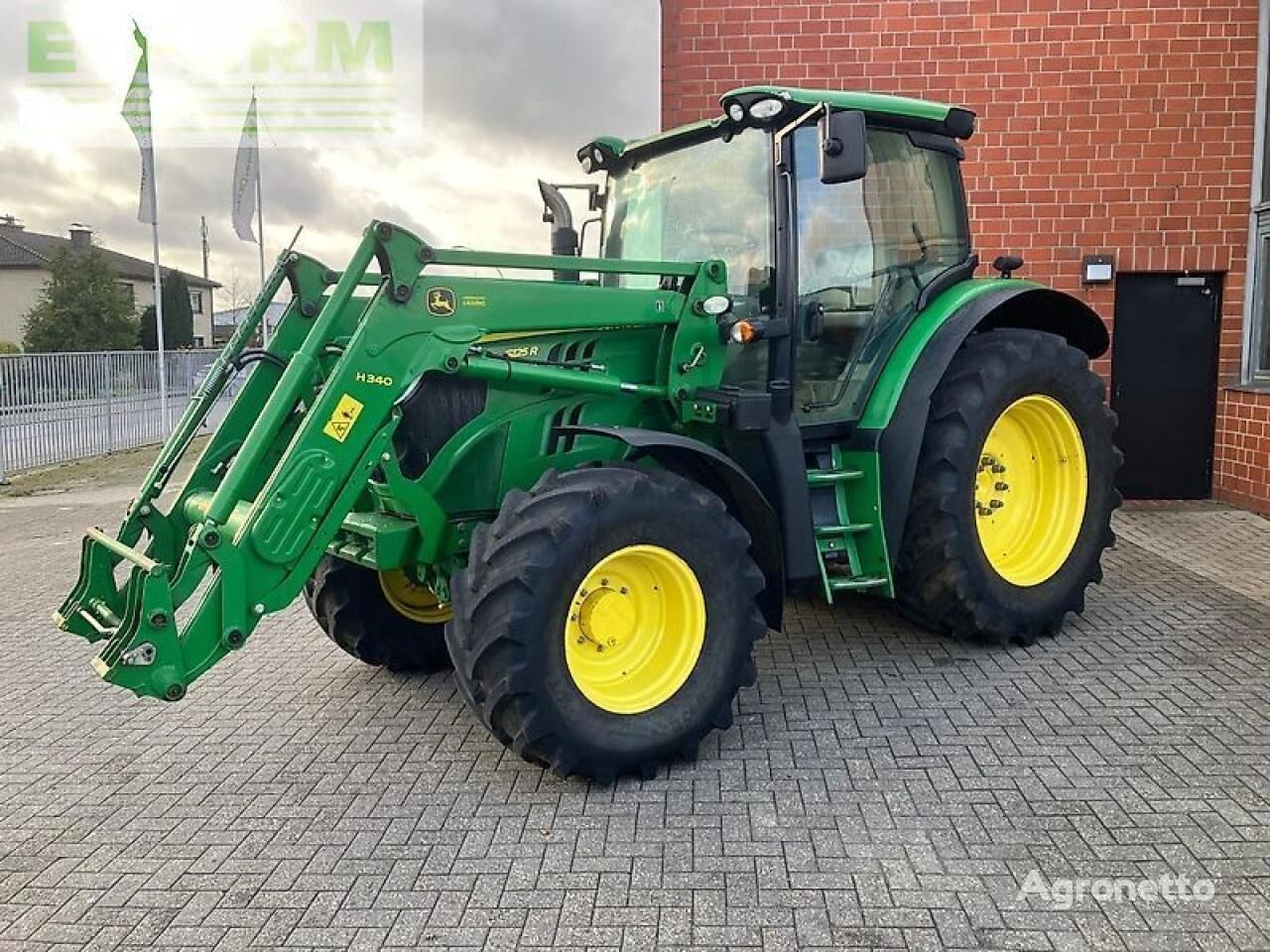 John Deere 6125r wheel tractor