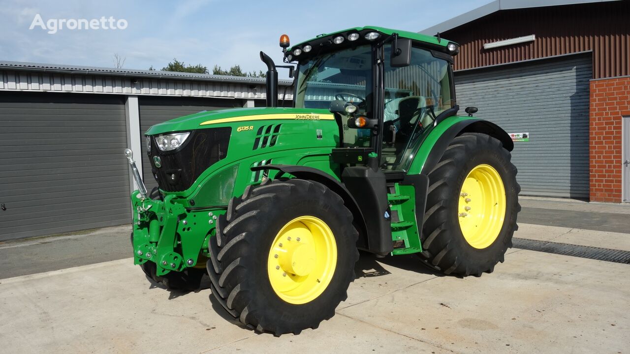 John Deere 6135 R wheel tractor