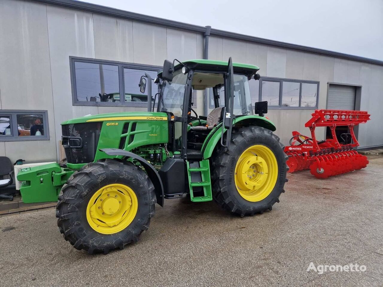 tracteur à roues John Deere 6135B neuf