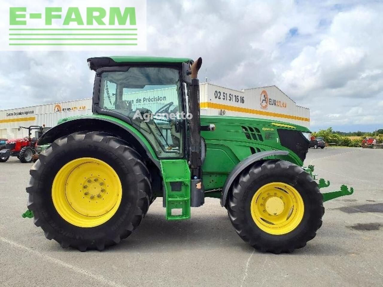 trattore gommato John Deere 6140r