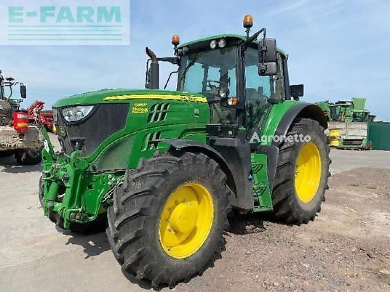 máy kéo bánh lốp John Deere 6155m