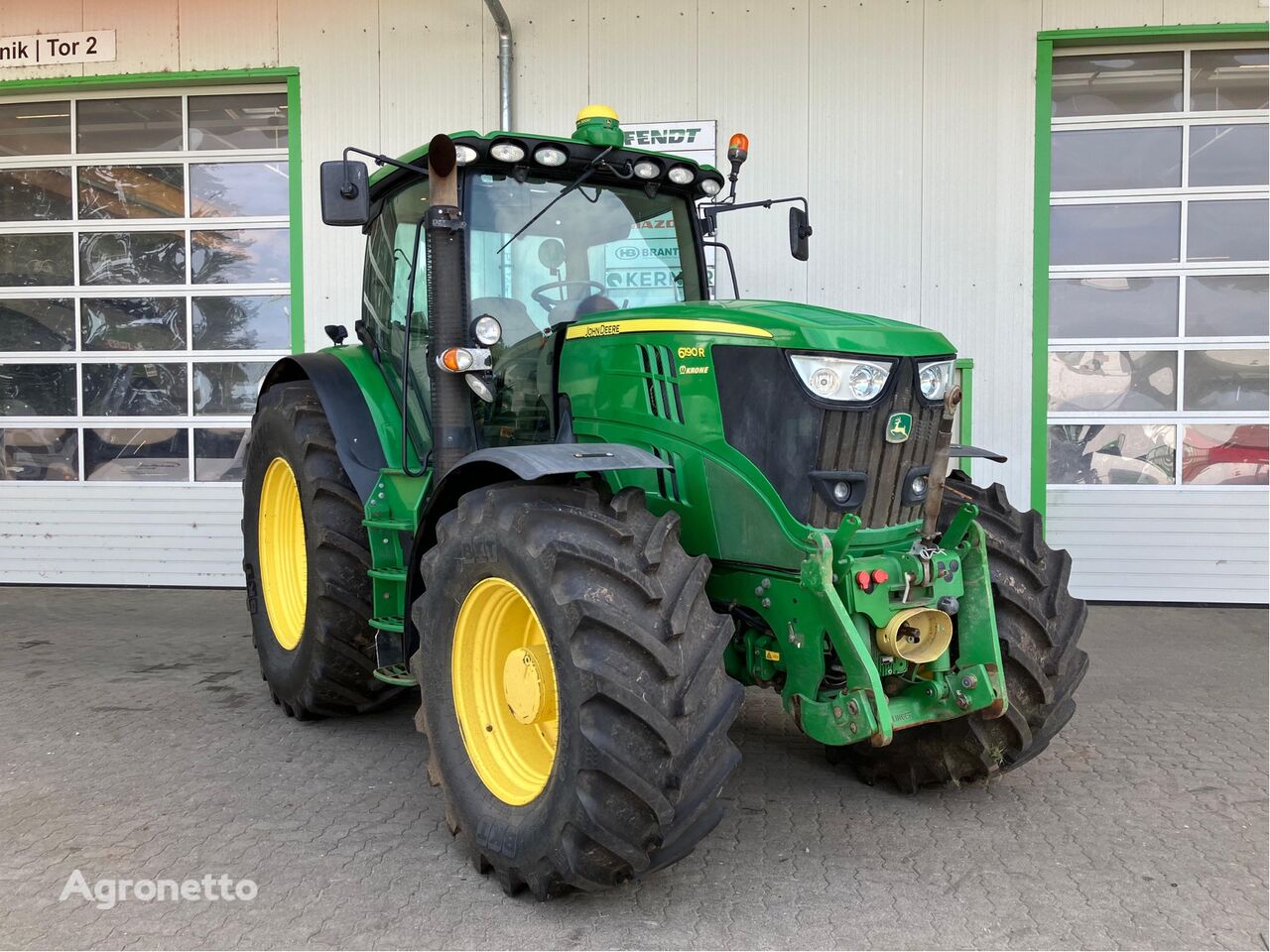 جرار بعجلات John Deere 6190 R