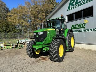 tracteur &agrave; roues John Deere 6195M