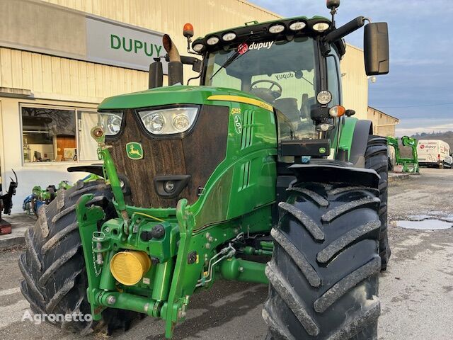 трактор колесный John Deere 6215R