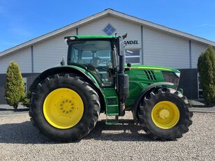 John Deere 6215R tractor de ruedas