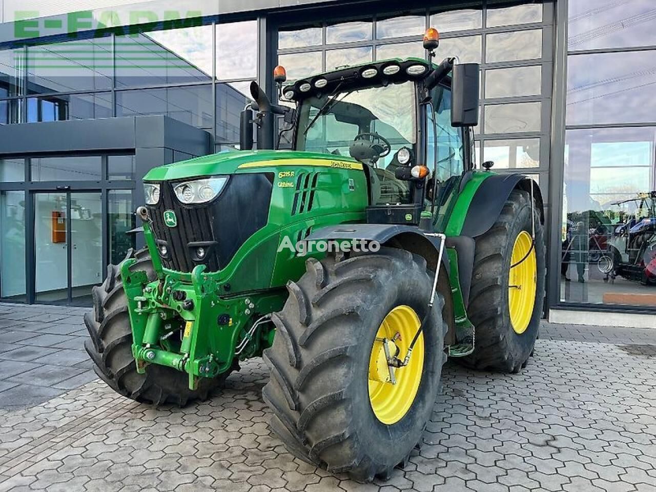 trattore gommato John Deere 6215r