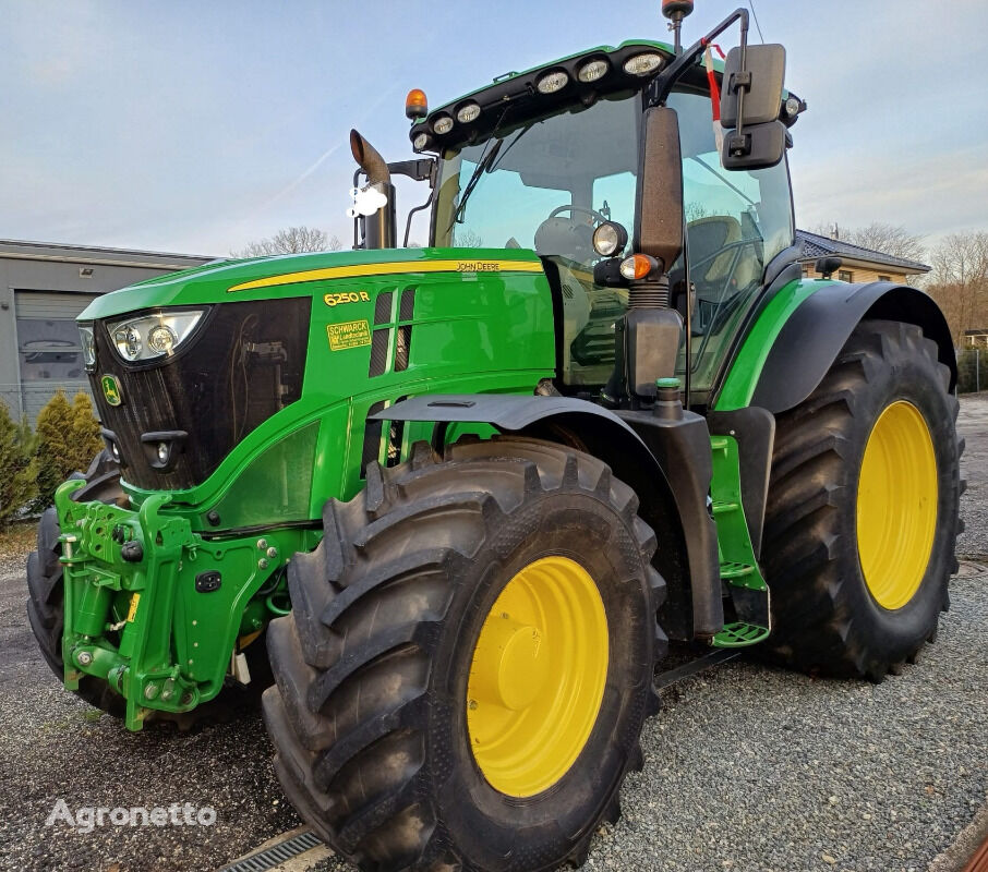 John Deere 6250 R riteņtraktors