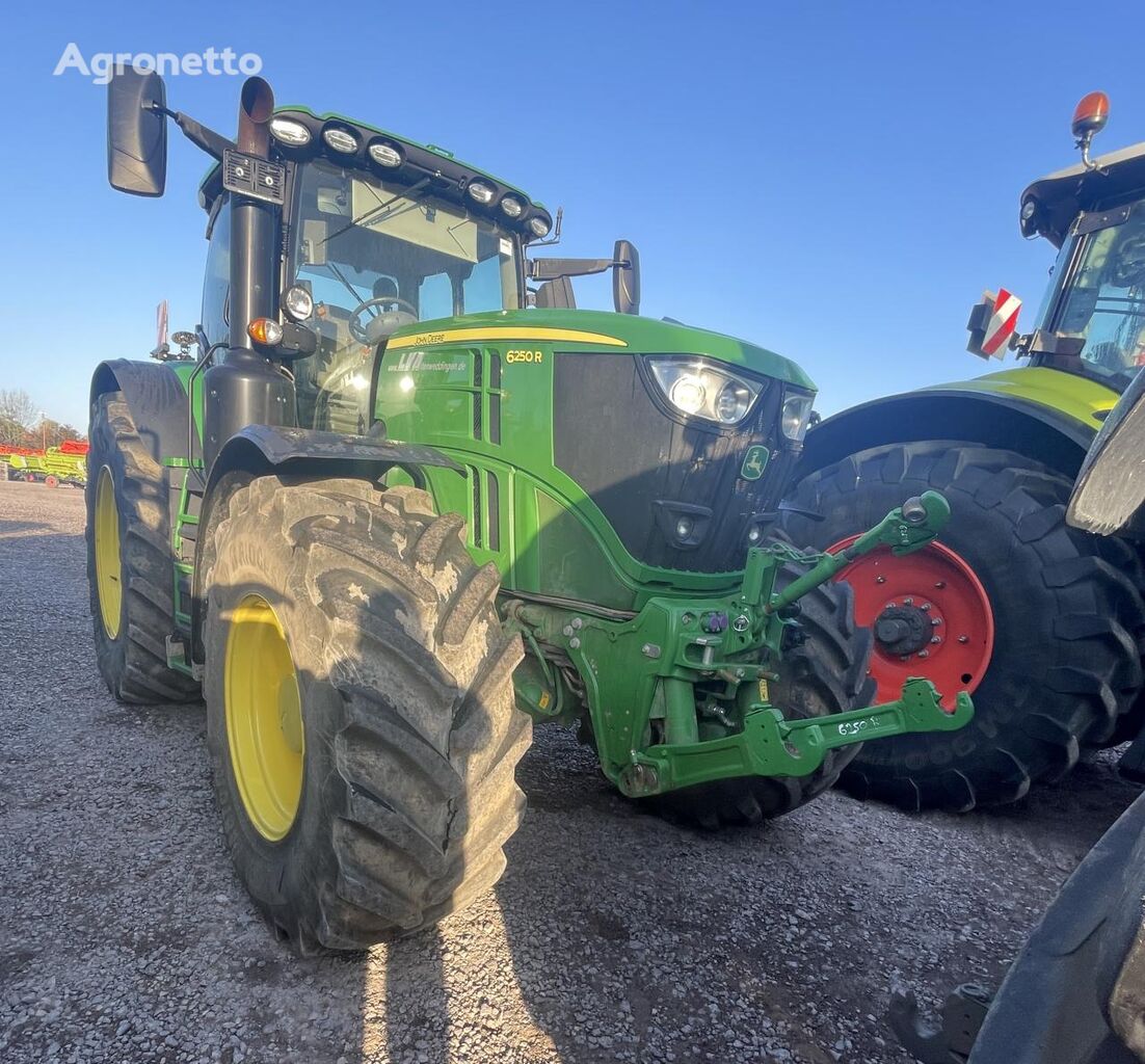 John Deere 6250 R wheel tractor