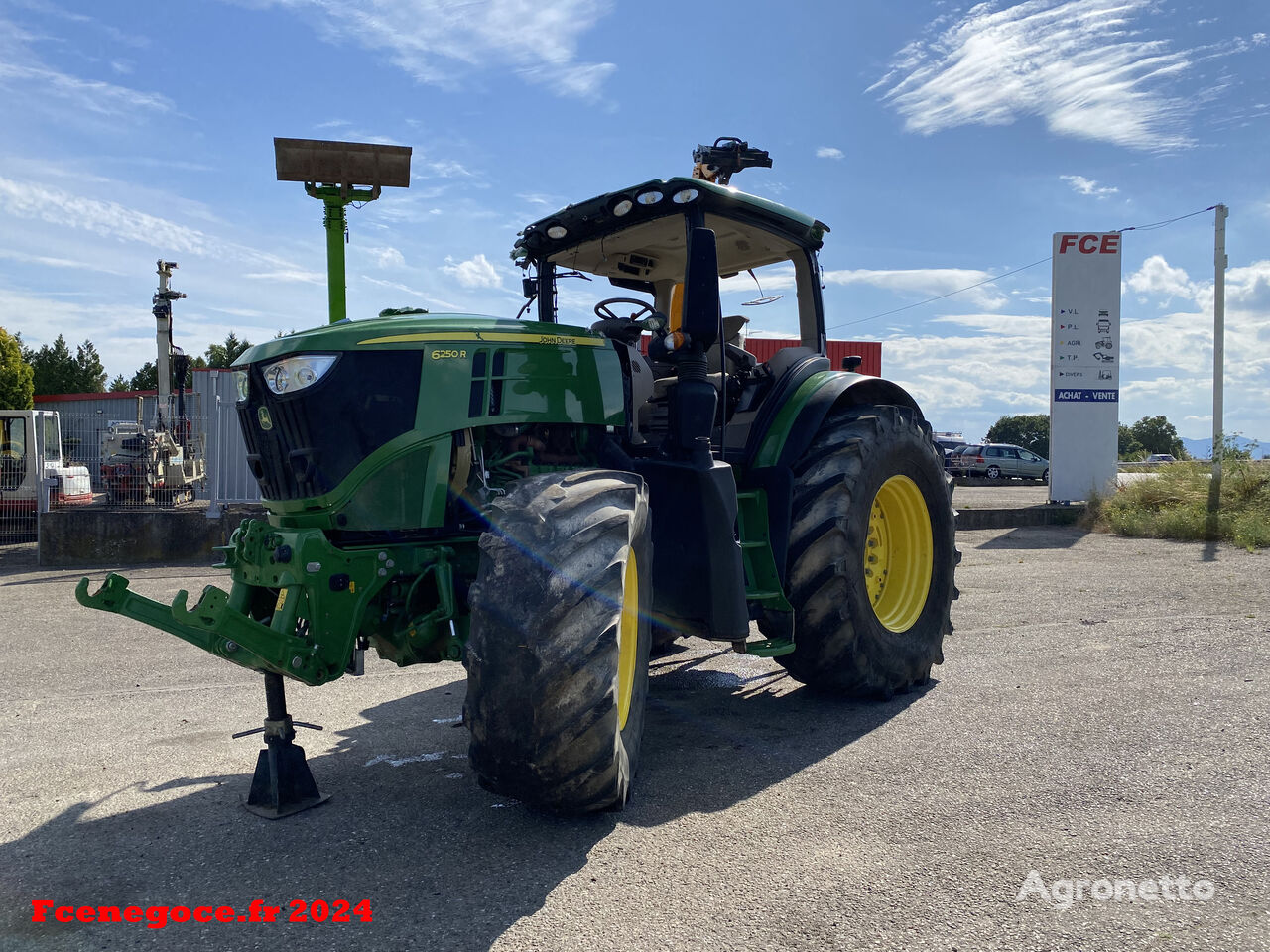 John Deere 6250 R AutoPower  Carte Grise Française  tractor de ruedas siniestrado