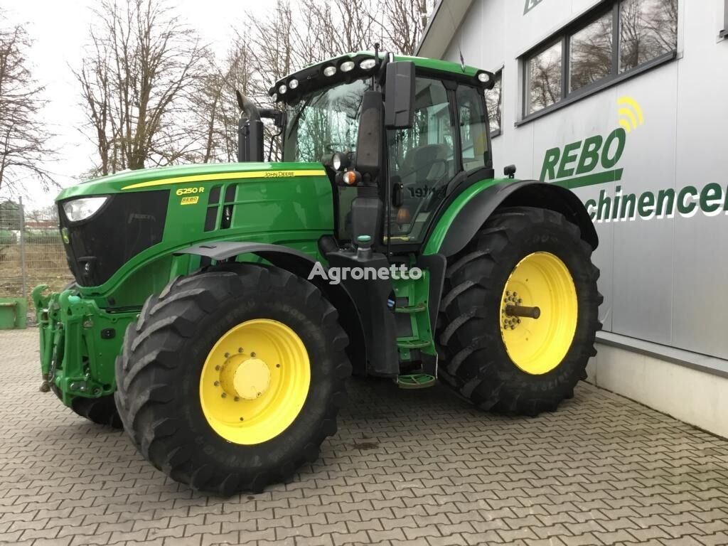 John Deere 6250R traktor na kotačima