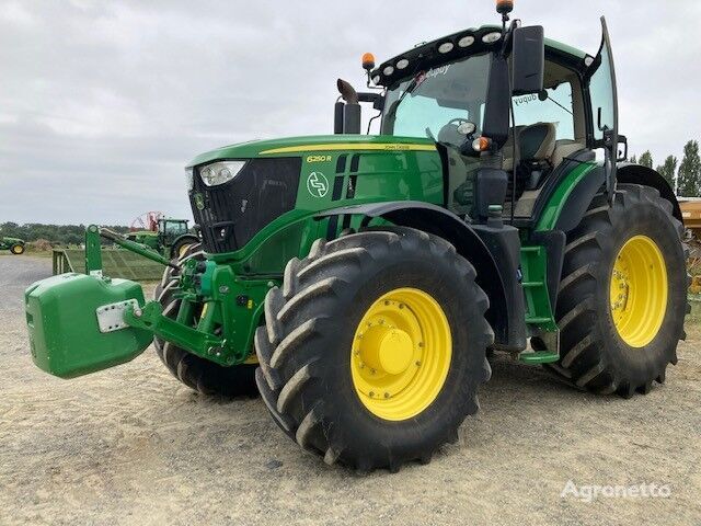 trator de rodas John Deere 6250R