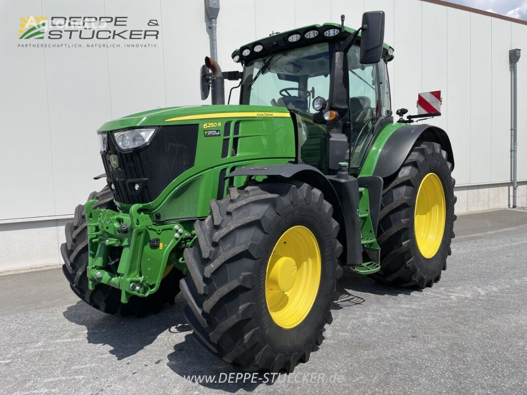 ratinis traktorius John Deere 6250R