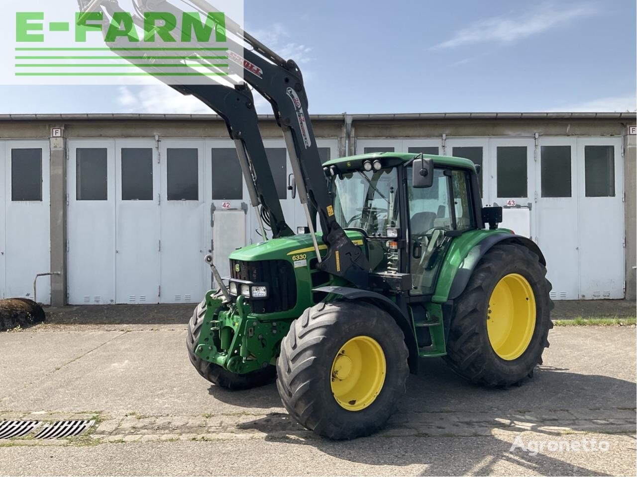 휠 트랙터 John Deere 6330