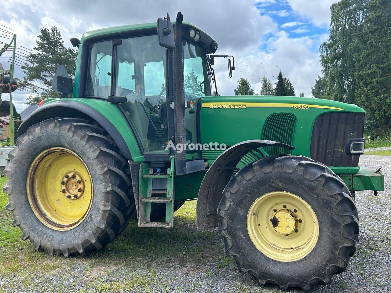 John Deere 6620 Premium wheel tractor