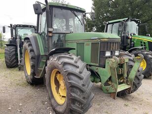 трактор колесный John Deere 6800