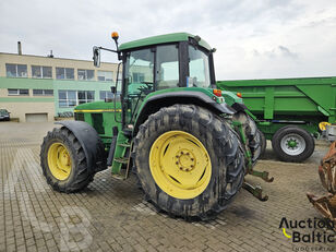 John Deere 6810 wheel tractor