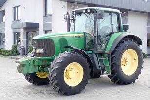 traktor na kolesih John Deere 6820