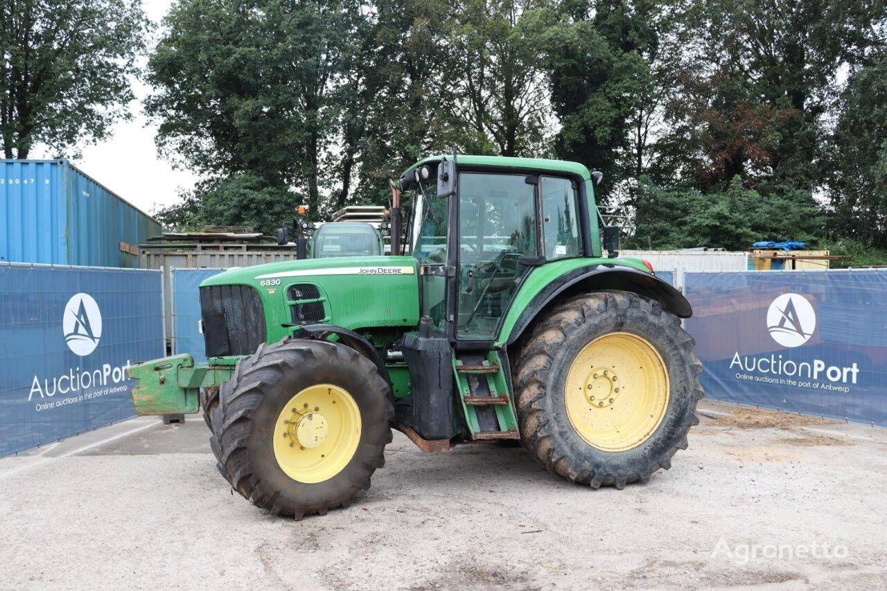 trator de rodas John Deere 6830 Premium