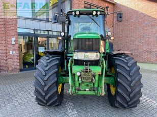 John Deere 6830 premium wheel tractor