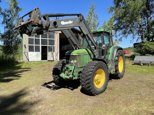 traktor na kolesih John Deere 6910 4&times;4 etukuormaajalla