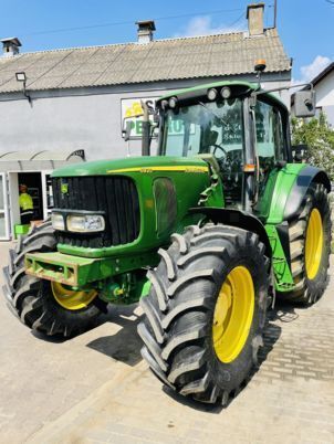 traktor na kolesih John Deere 6920