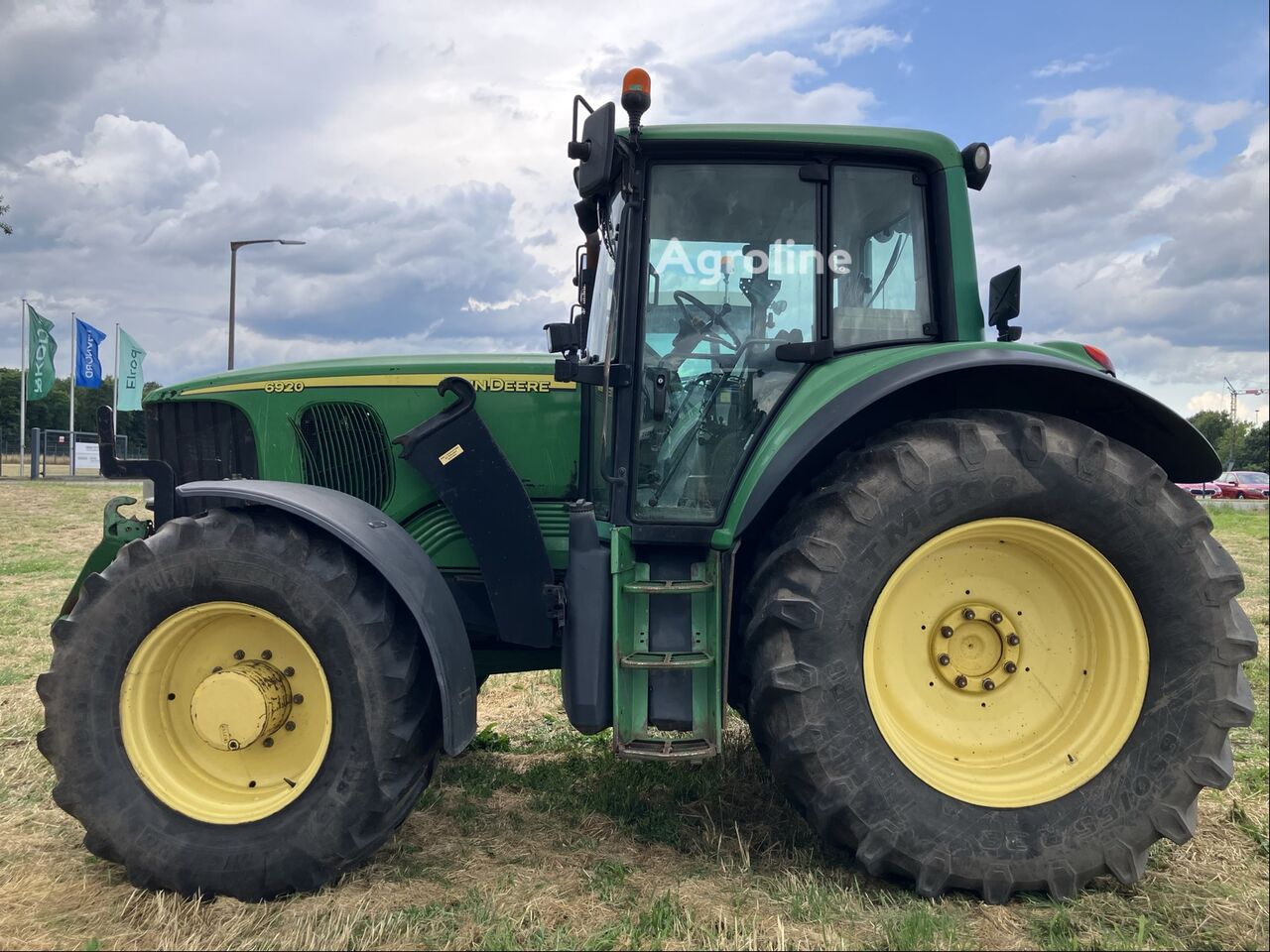 Колесен трактор John Deere 6920 Auto Quad - Agroline