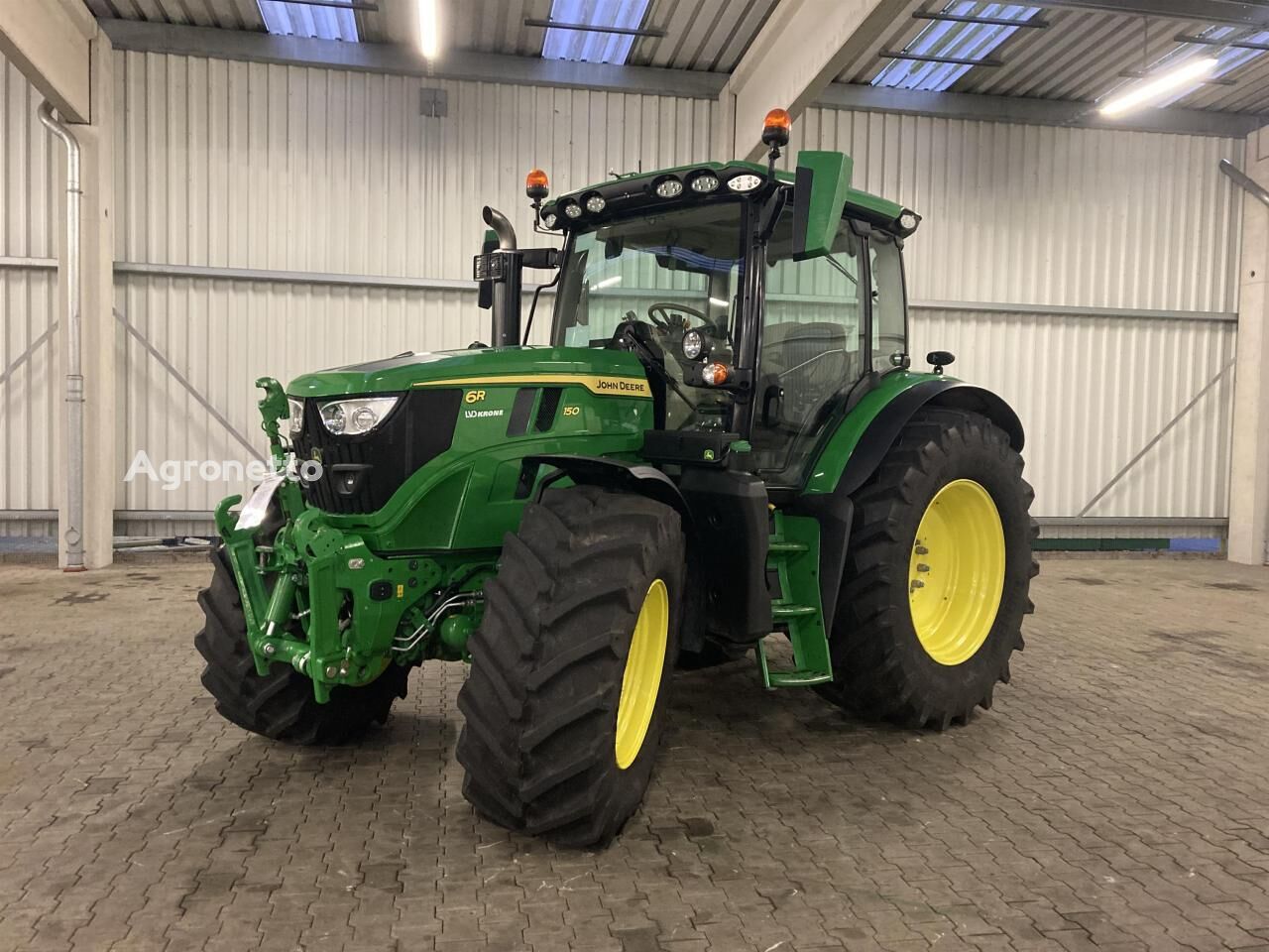 трактор колесный John Deere 6R 150