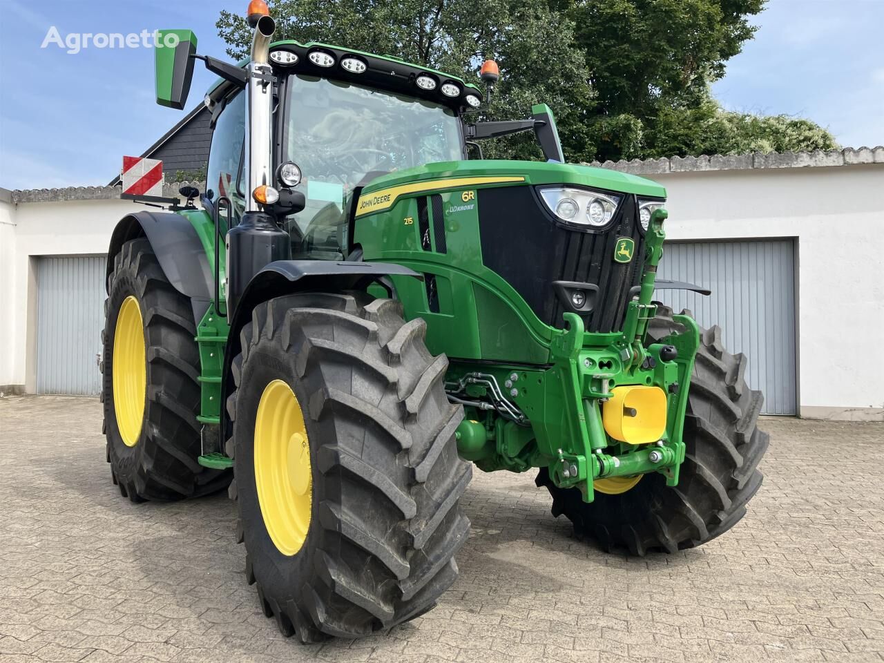 John Deere 6R 215 wheel tractor