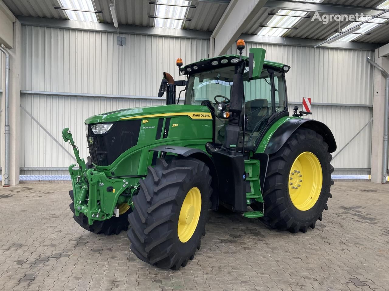 John Deere 6R 250 hjultraktor