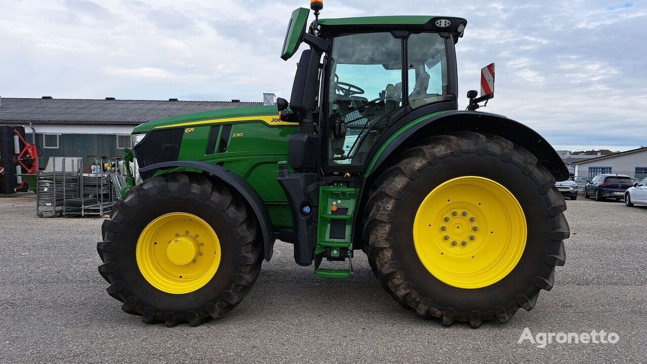 tracteur à roues John Deere 6R230