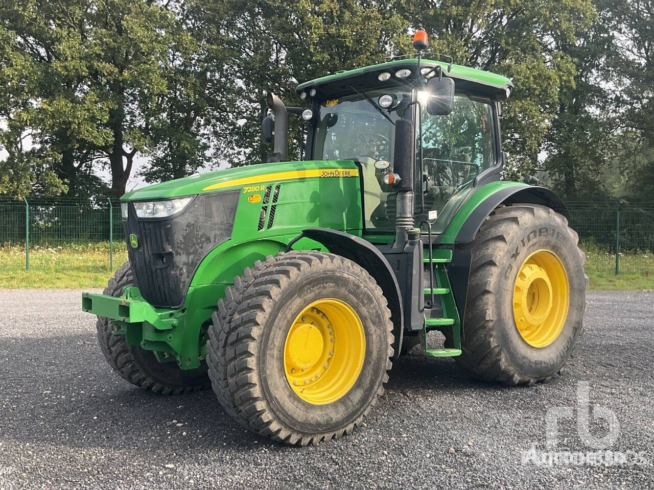 трактор колесный John Deere 7280R