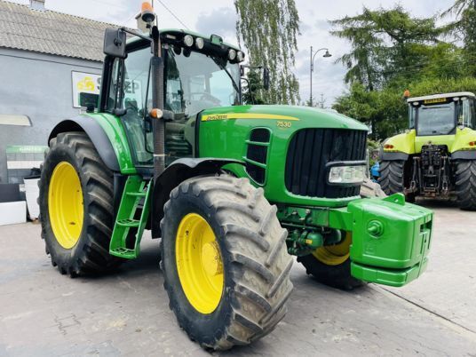 John Deere 7530 PREMIUM wheel tractor