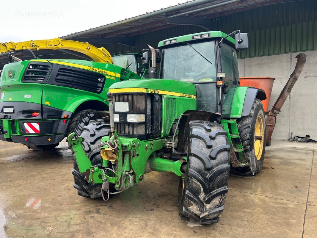 John Deere 7810 Radtraktor