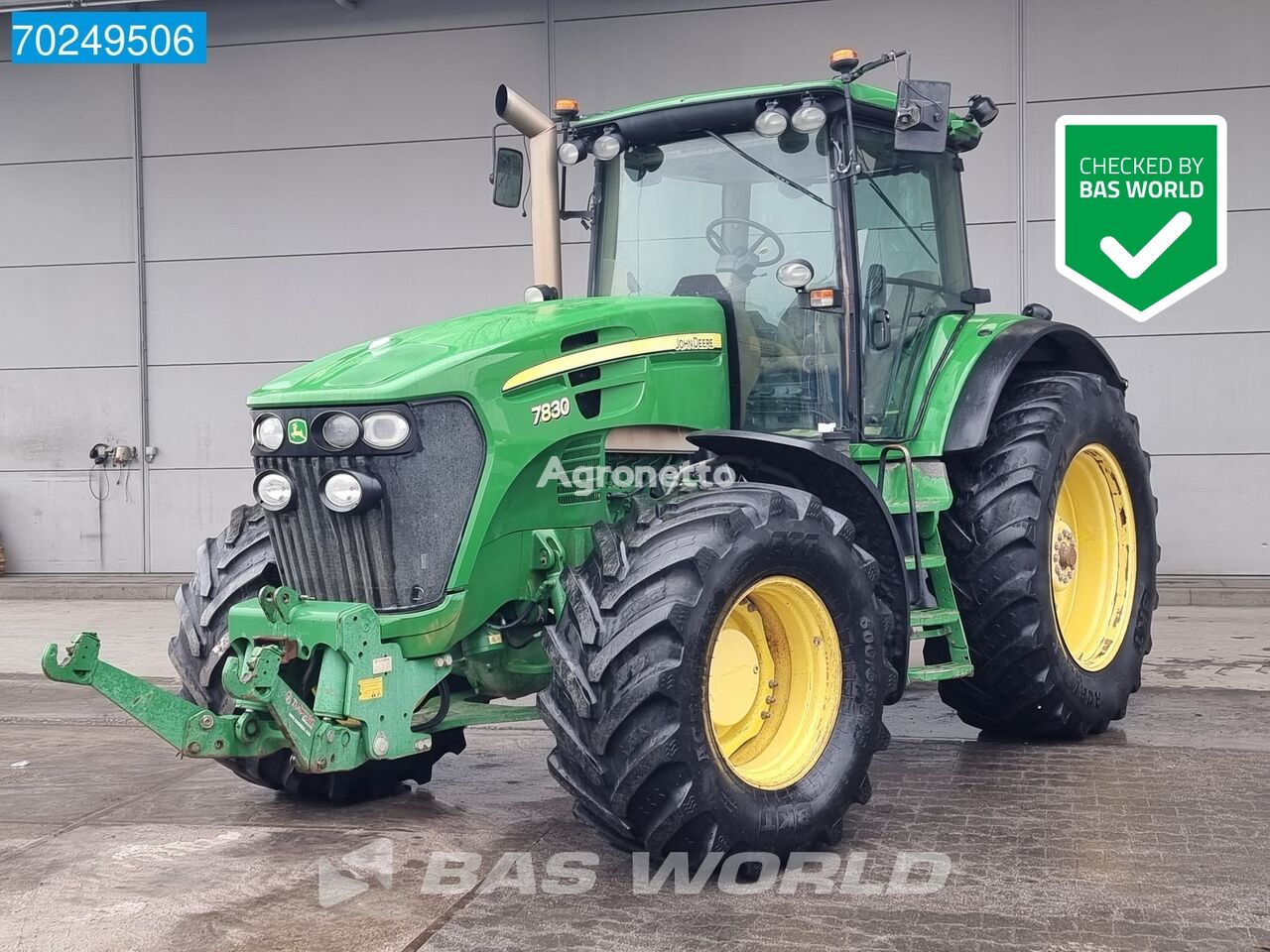 جرار بعجلات John Deere 7830 4X4