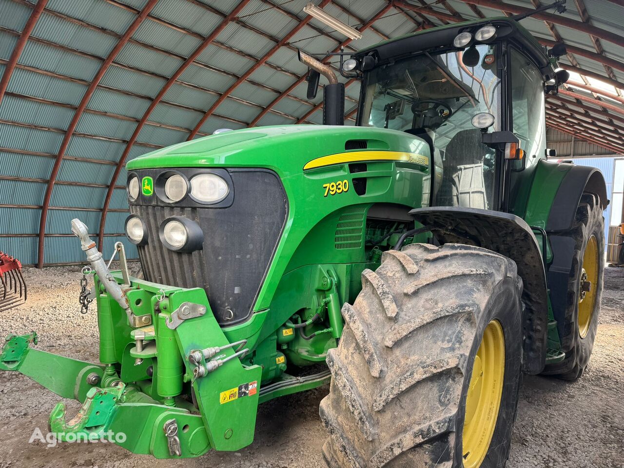 تراکتور چرخ دار John Deere  7930 220 hp