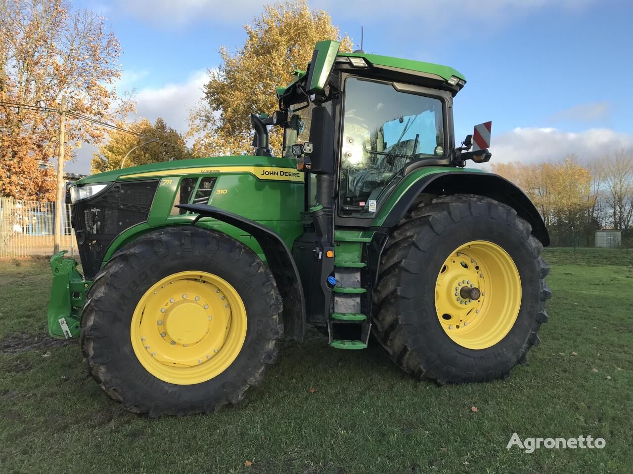 трактор колісний John Deere 7R 310