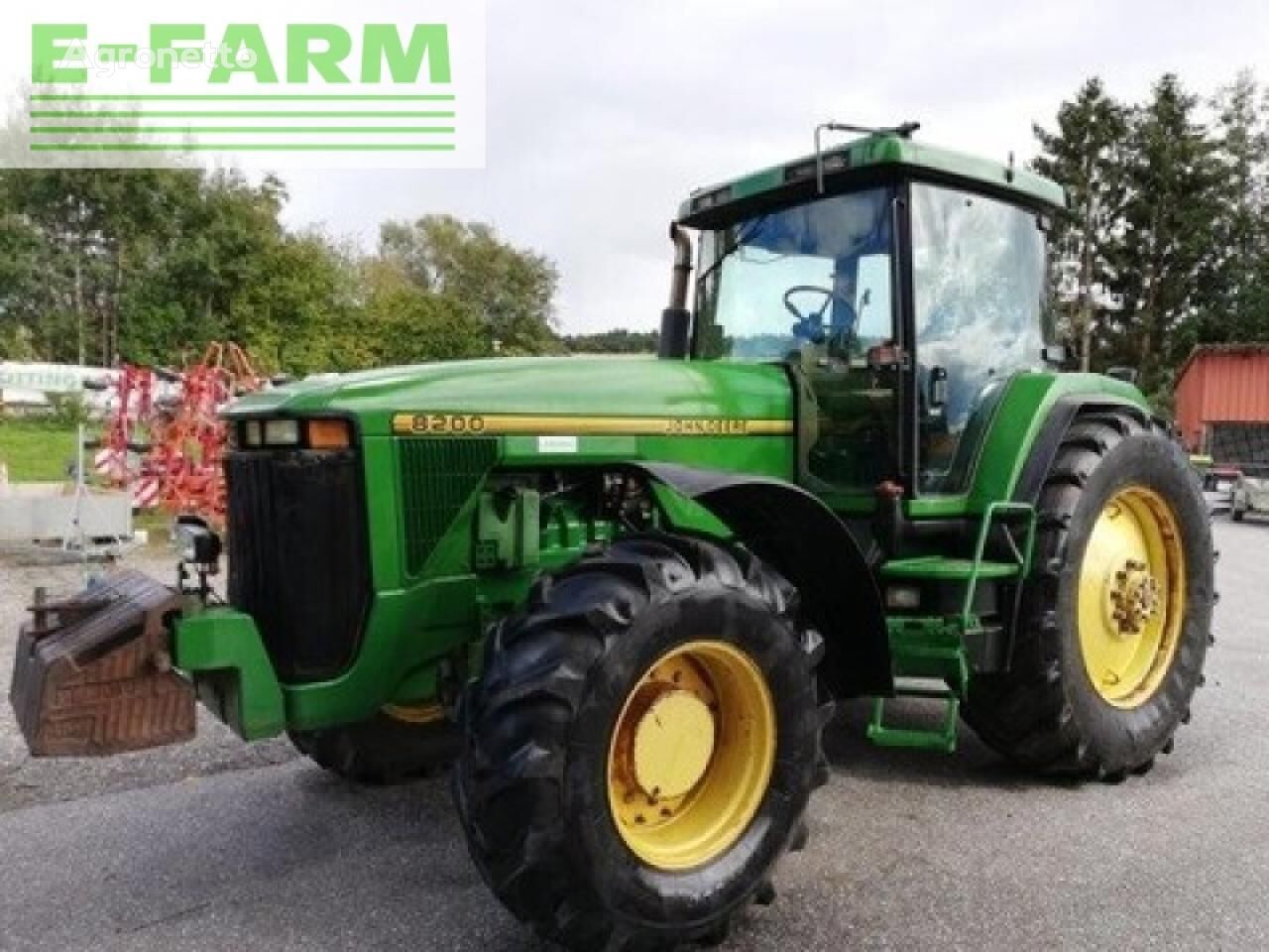 John Deere 8200 wheel tractor