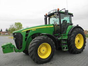 John Deere 8230  tractor de ruedas