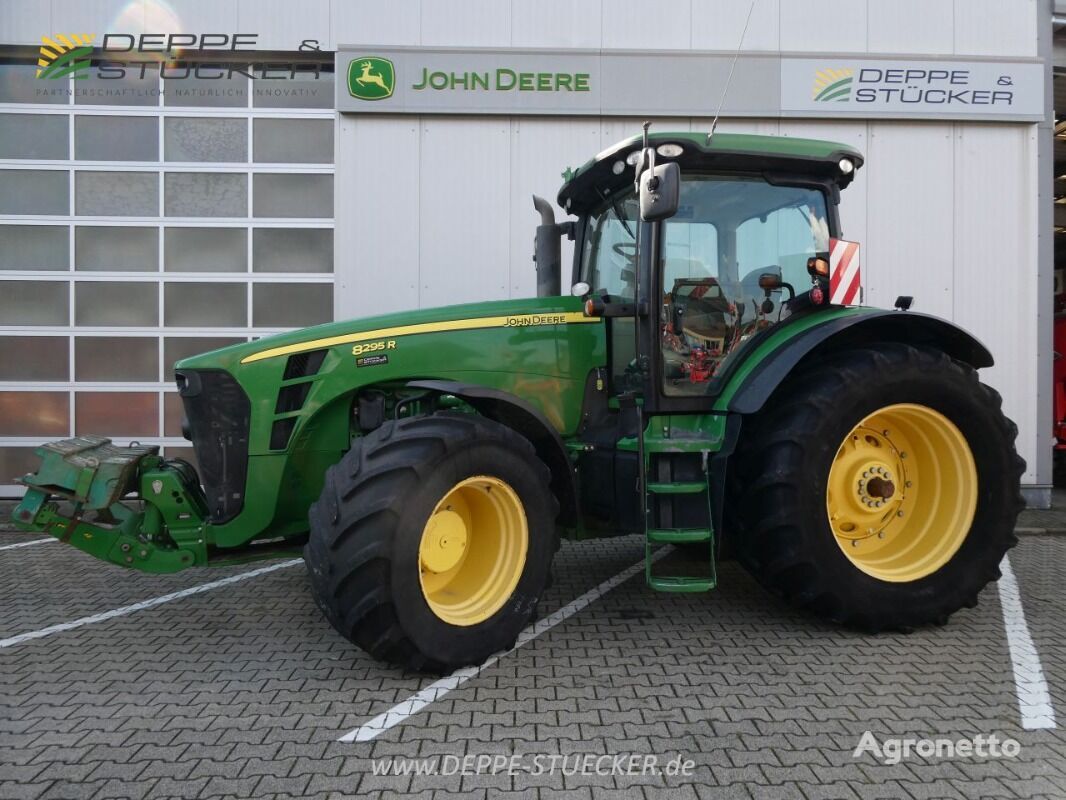 трактор колесный John Deere 8295R