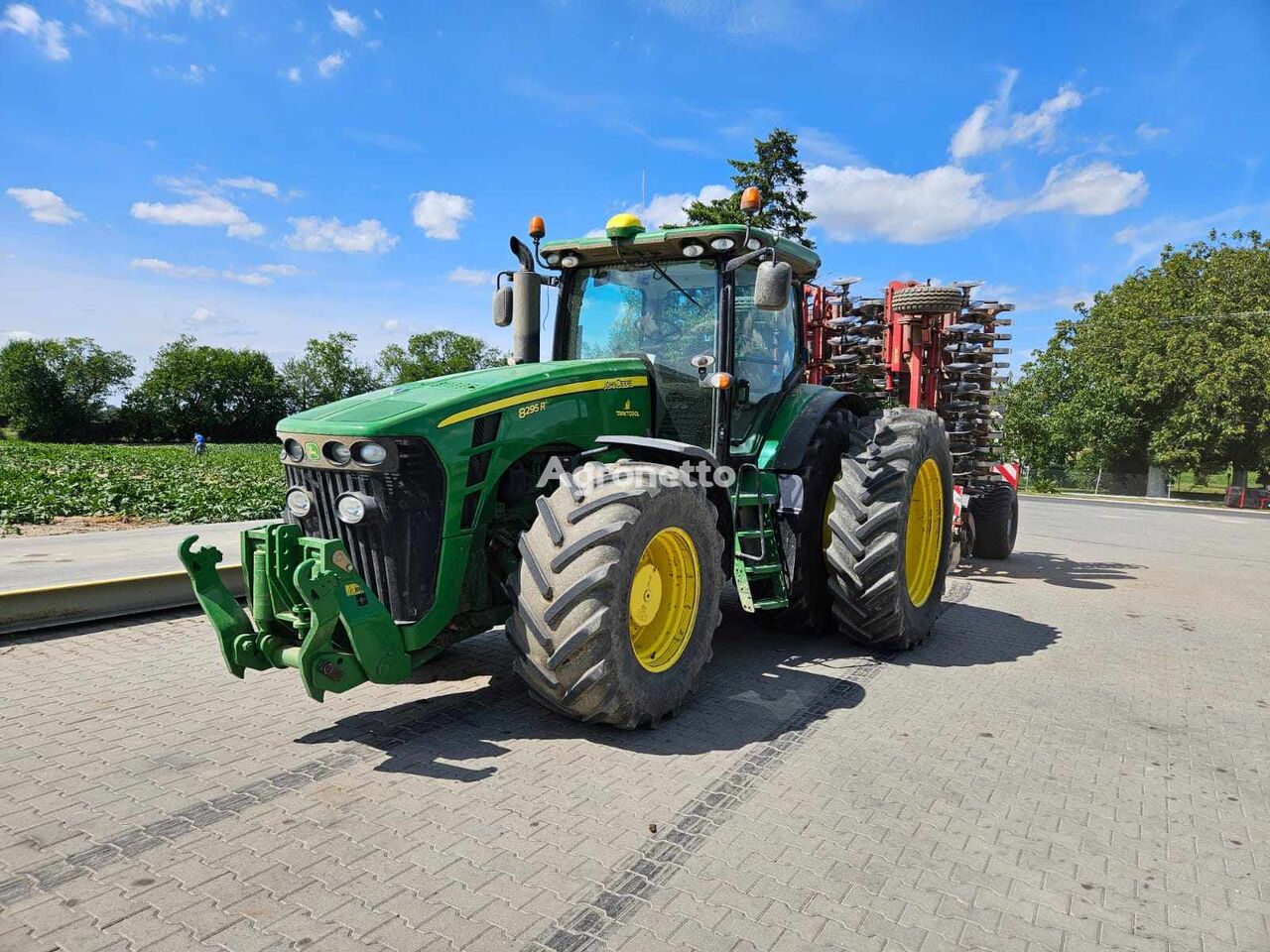 трактор колесный John Deere 8295R