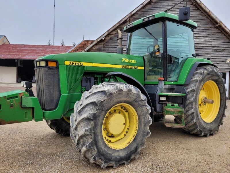 John Deere 8300 kerekes traktor