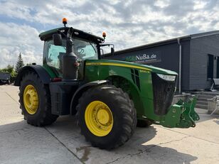 tracteur &agrave; roues John Deere 8320 R e23